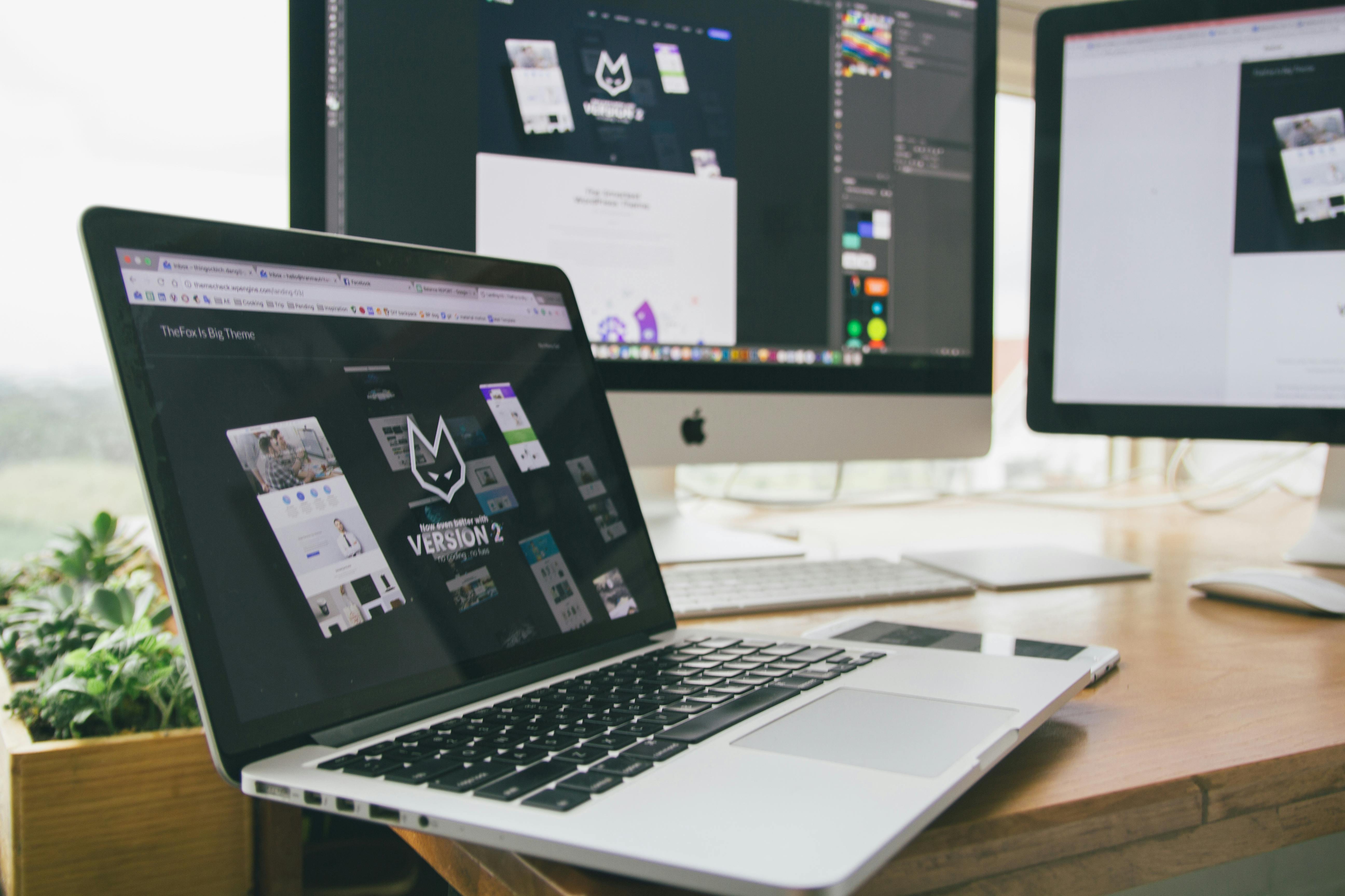 Modern software development workspace